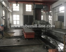 machining the bed for tubing mills.jpg